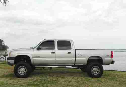 2005 SILVERADO 2500..CREW CAB..DIESEL..LIFTED..4X4..LEATHER..DVD..37