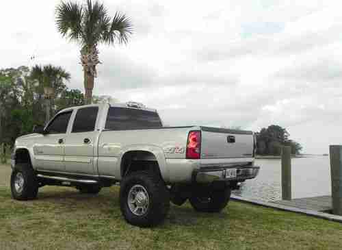 2005 SILVERADO 2500..CREW CAB..DIESEL..LIFTED..4X4..LEATHER..DVD..37