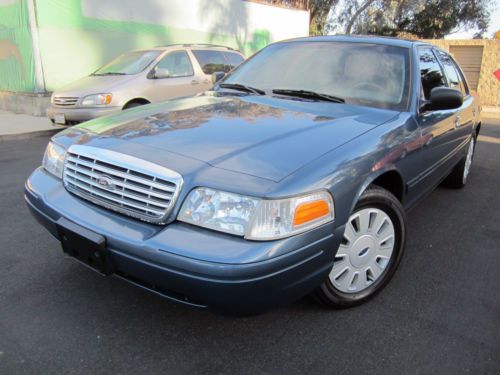 2007 ford crown victoria (p71) in great runnig conditions and shape