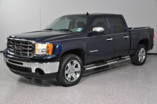 Crew cab v8 chrome 20s new tires chrome package automatic bluetooth loaded