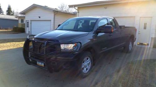 2010 toyota tundra double cab dark green/grey long bed 59000 miles 4 wheel drive