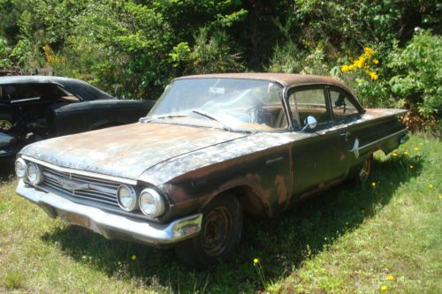 1960 chevy biscayne, 6 cyl, automatic,  needs restoration, 2 door