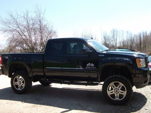 1,600 mi. like new  6&#034; lift &#034;rocky ridge pkg&#034;   &#034;all terrain&#034; &#034;altitude edition&#034;