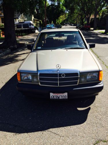Gold 1988 mercedes benz 190e 2.6 sedan