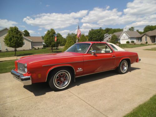 1975 oldsmobile cutlass salon 2 door  20,970miles very clean runs perfect