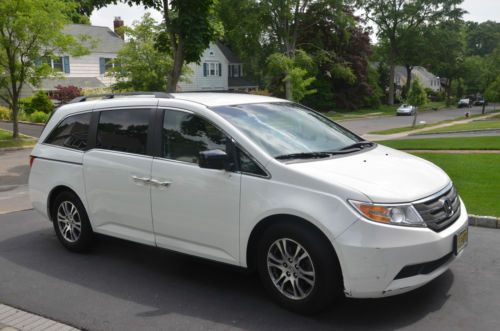 2011 honda odyssey ex, 26900 miles, by first owner