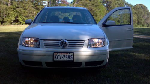****NO RESERVE AUCTION**** White TDI Sedan with Brand New Tires, image 18
