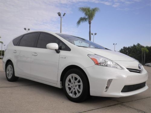 2012 toyota prius-v hybrid synergy drive - great mpg &amp; lots of great features!