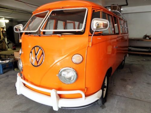 1965 vw deluxe, 13 window, safari bus