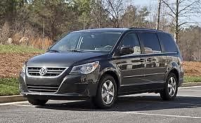 2011 volkwagen routan mini-van **loaded*- selling for less than we owe
