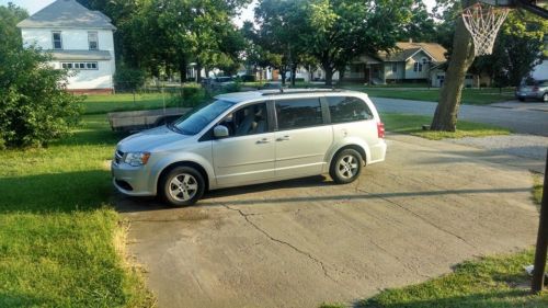 2011 dodge grand caravan mainstreet mini passenger van 4-door 3.6l