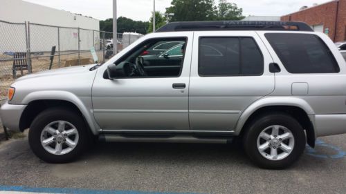 2004 nissan pathfinder  se 4x4