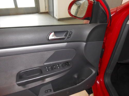 2009 Volkswagen Jetta Wagon 22K NO RESERVE Salvage Rebuildable Damaged, image 34