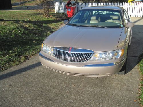 1998 lincoln continental base sedan 4-door 4.6l. 125k miles..well maintained