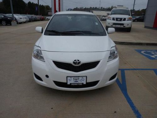 2012 toyota yaris