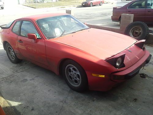 1985 porsche  runnig  low miles 944 red sport