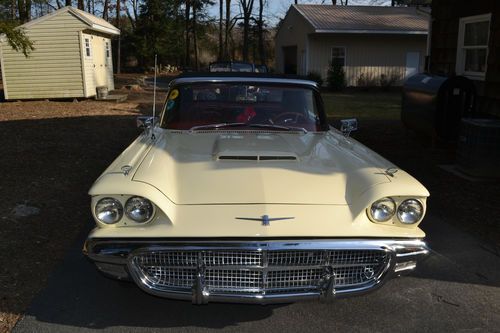 Beatiful 1960 ford thuderbird convertible show winner