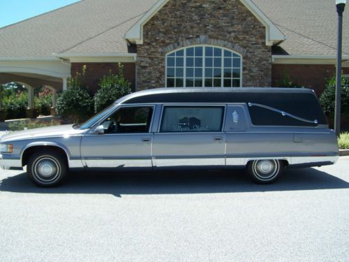 1995 cadillac fleetwood masterpiece hearse