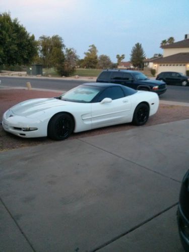 2000 chevrolet corvette base 6 speed