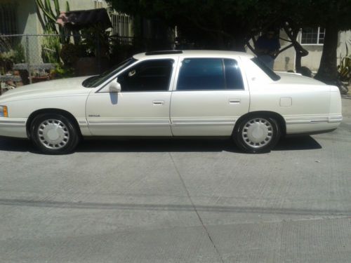 1998 cadillac deville base sedan 4-door 4.6l