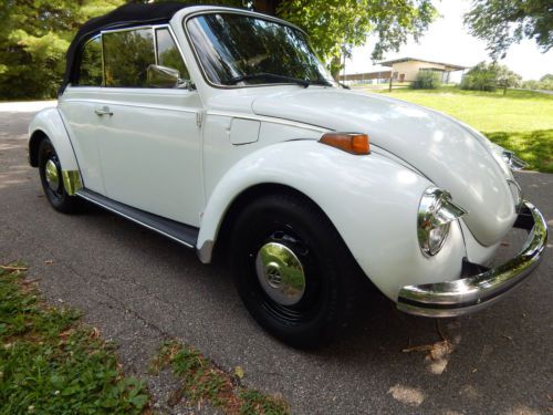 White convertible 1973 vw beetle! 4 - speed manual transmission!