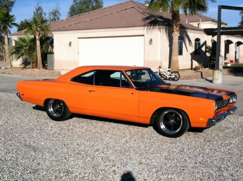 1969 dodge plymouth roadrunner 383 4-speed