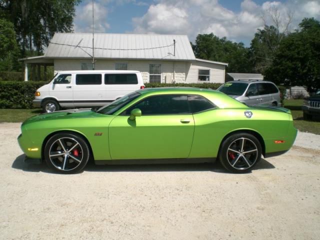 Dodge challenger srt8