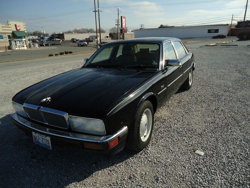 Classic jaguar xj6 - hard to find sovereign model, 1991 black w/lots of chrome