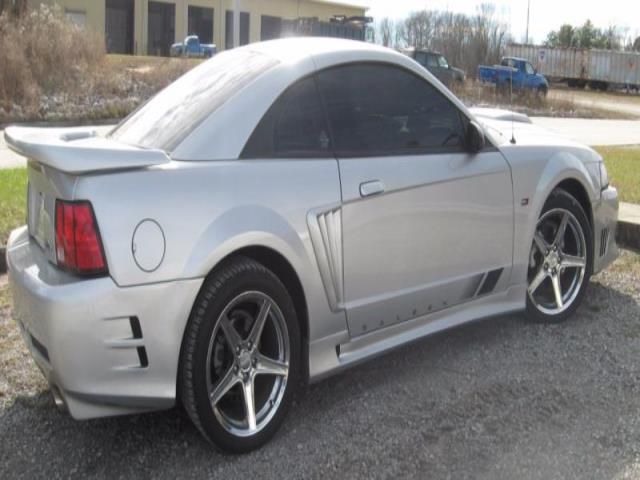 Ford: mustang saleen