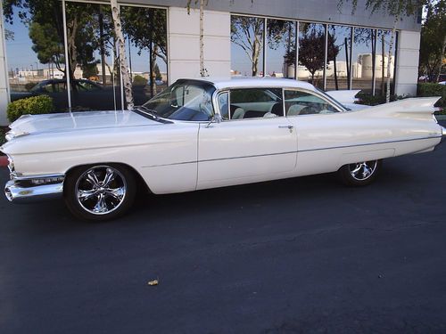 1959 caadillac coupe de ville