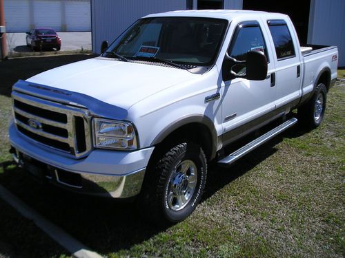 2006 ford f-250 super duty lariat  4x4 ext. cab  4-door fx4 low mileage 1 owner