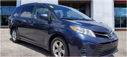 2018 toyota sienna leather  8-passenger 21k miles $22500