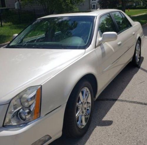 2011 cadillac dts luxury collection
