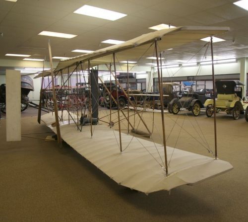 1903 wright flyer airplane replica