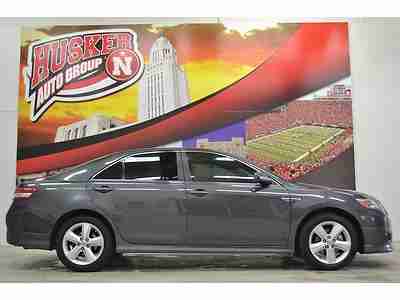 11 TOYOTA CAMRY SE MOONROOF 42K FINANCING CLEAN CLOTH FWD AM/FM/CD, image 2