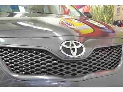 11 TOYOTA CAMRY SE MOONROOF 42K FINANCING CLEAN CLOTH FWD AM/FM/CD, image 21