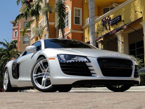 Florida garage kept audi r8 r-tronic only 3k miles carbon blades carbon interior