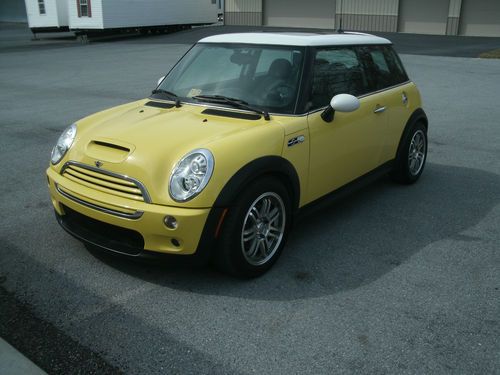 2005 mini cooper s yellow only 73,000 miles sport package harmon kardon leather