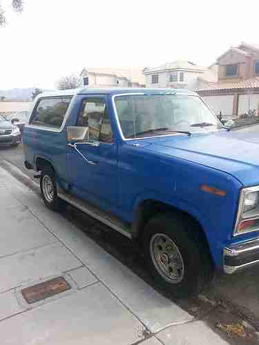 1986 ford bronco, auto, 6 cyl, sunroof, image 2