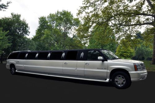 2005 cadillac escalade limousine 16-18 passenger 5 door