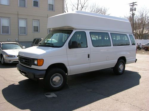 2006 ford e-350 super duty high top wheelchair van