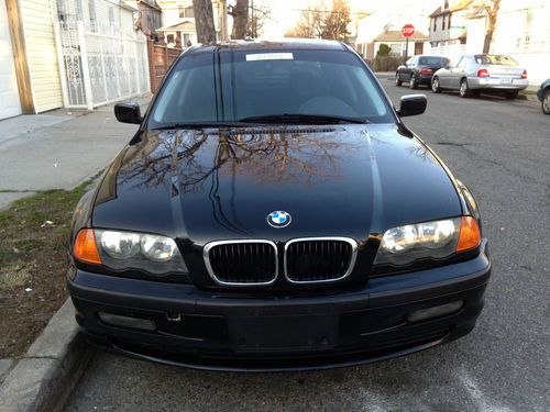 2001 bmw 325i base sedan 4-door 2.5l