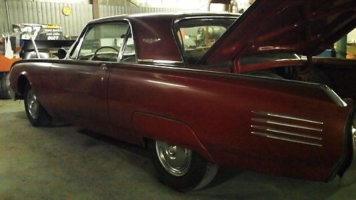 1961 ford thunderbird 2dr. ht 390 v-8...red..no reserve