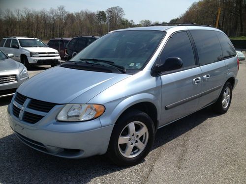 2005 dodge caravan sxt mini passenger van 4-door 3.3l