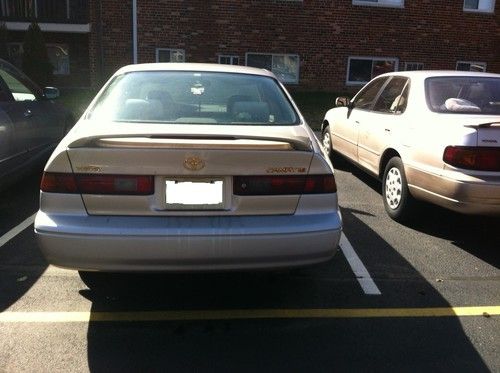 1997 toyota camry le sedan 4-door 2.2l (non-running)