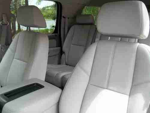 08 CHEVY SUBURBAN, 4X4,