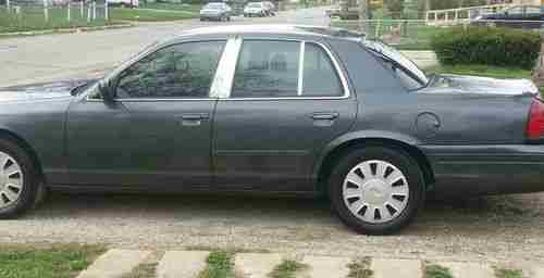 2007 Ford Crown Victoria Base Sedan 4-Door 4.6L Police Interceptor Low Reserve, image 5