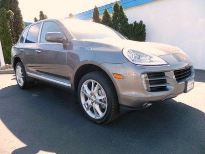 Gray suv 4.8l awd traction control stability control tires - front performance