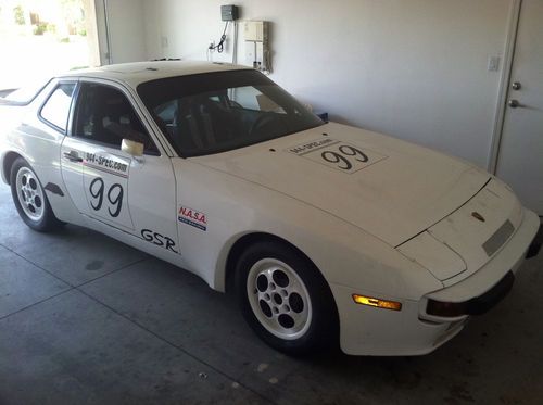 1986 porsche 944 base coupe 2-door 2.5l