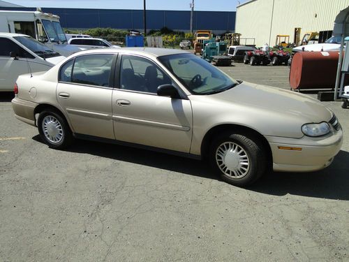 2002 chevrolet malibu base 4 door sedan